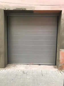 Porta Seccional magatzem