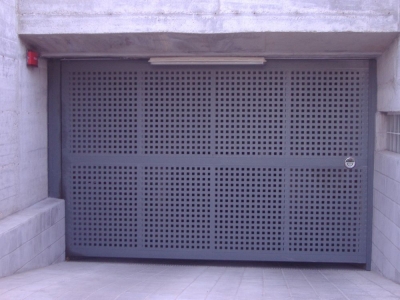 Porta cancela forat quadrat