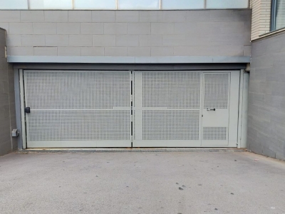 Puerta Librillo de comunidad