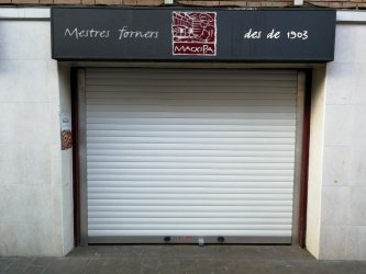 Puerta enrollable aluminio blanco
