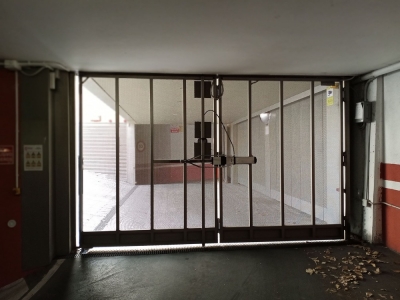 Puerta Librillo comunidad de vecinos vista interior
