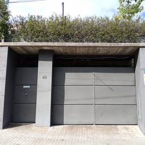 Porta doble Cancel·la particular