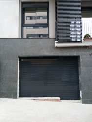 Puerta enrollable aluminio