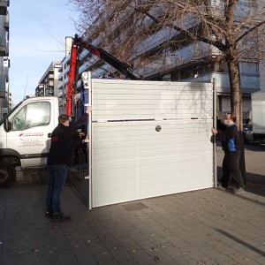 Porta Basculant per a comunitat de veïns